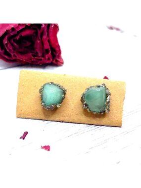Aventurine studs